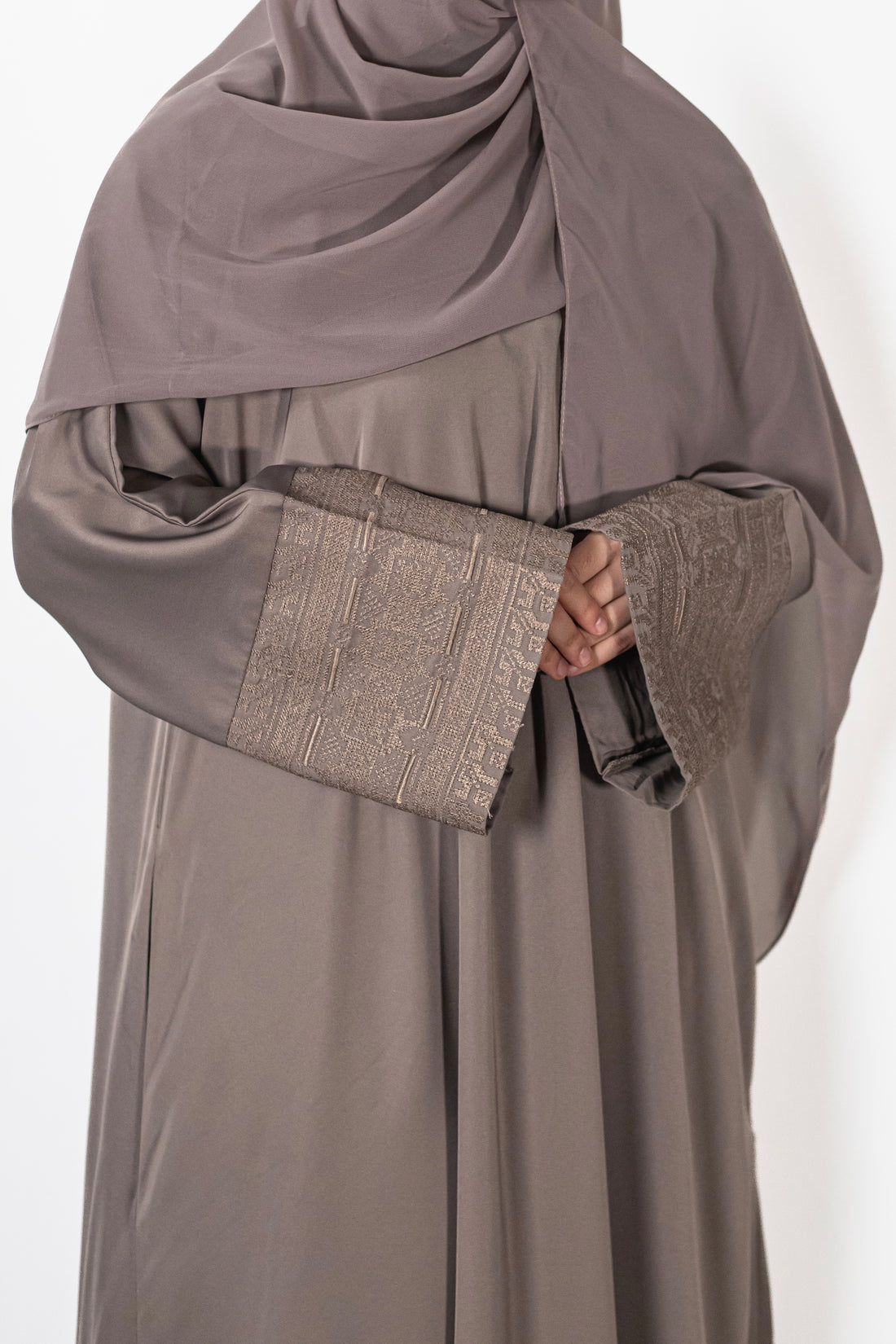 Ivory Jacquard Geometric Abaya