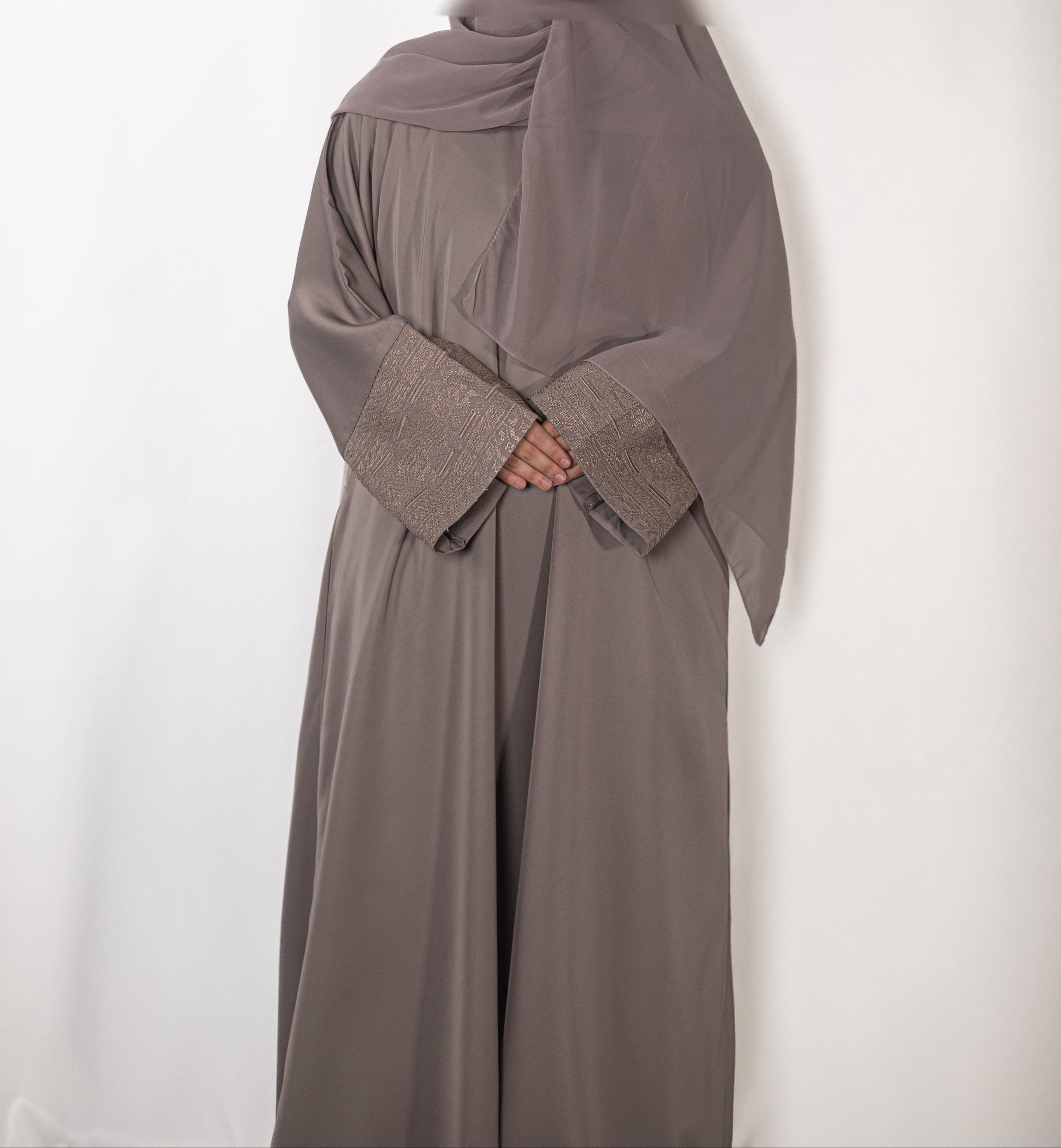 Ivory Jacquard Geometric Abaya