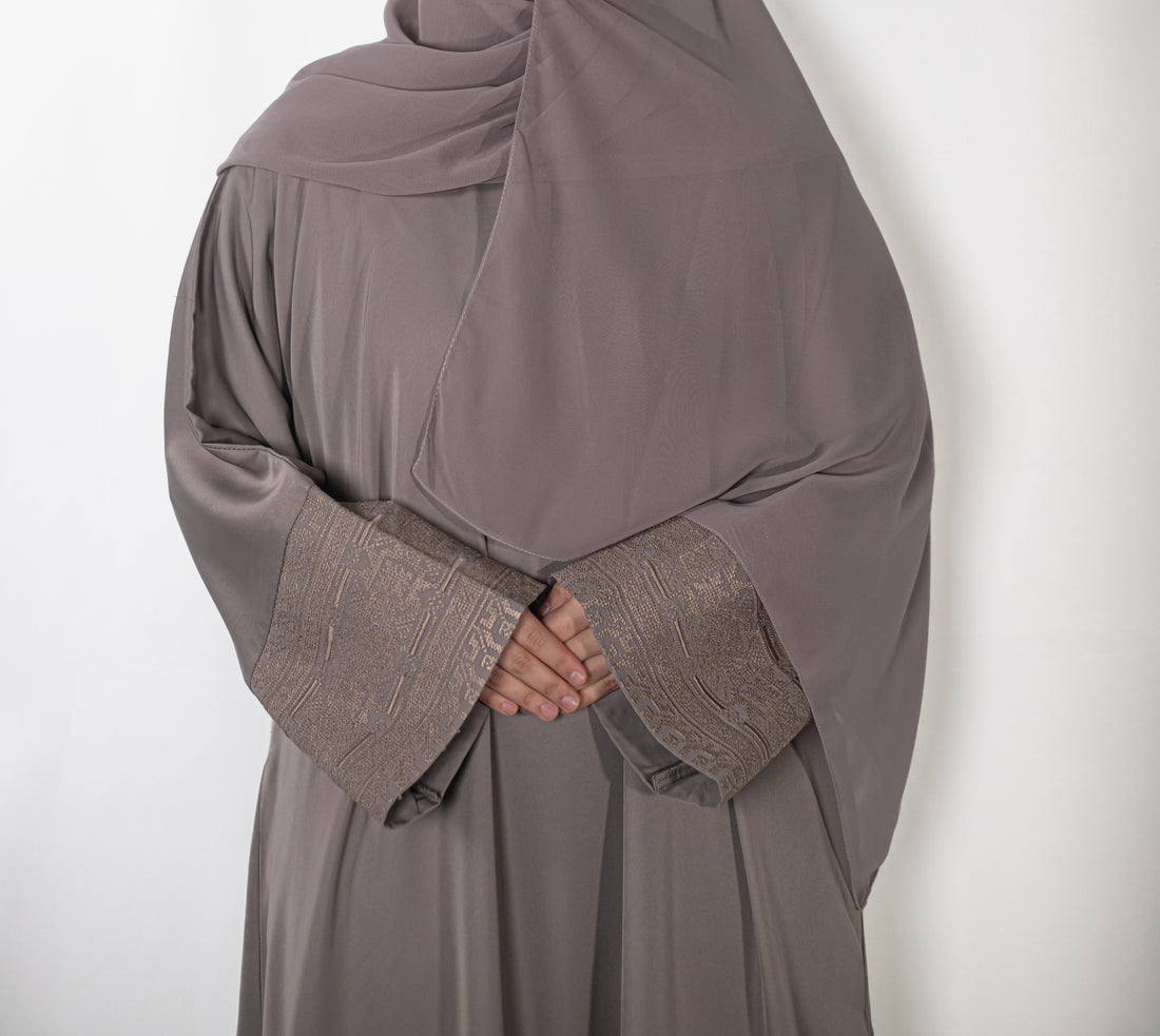 Ivory Jacquard Geometric Abaya