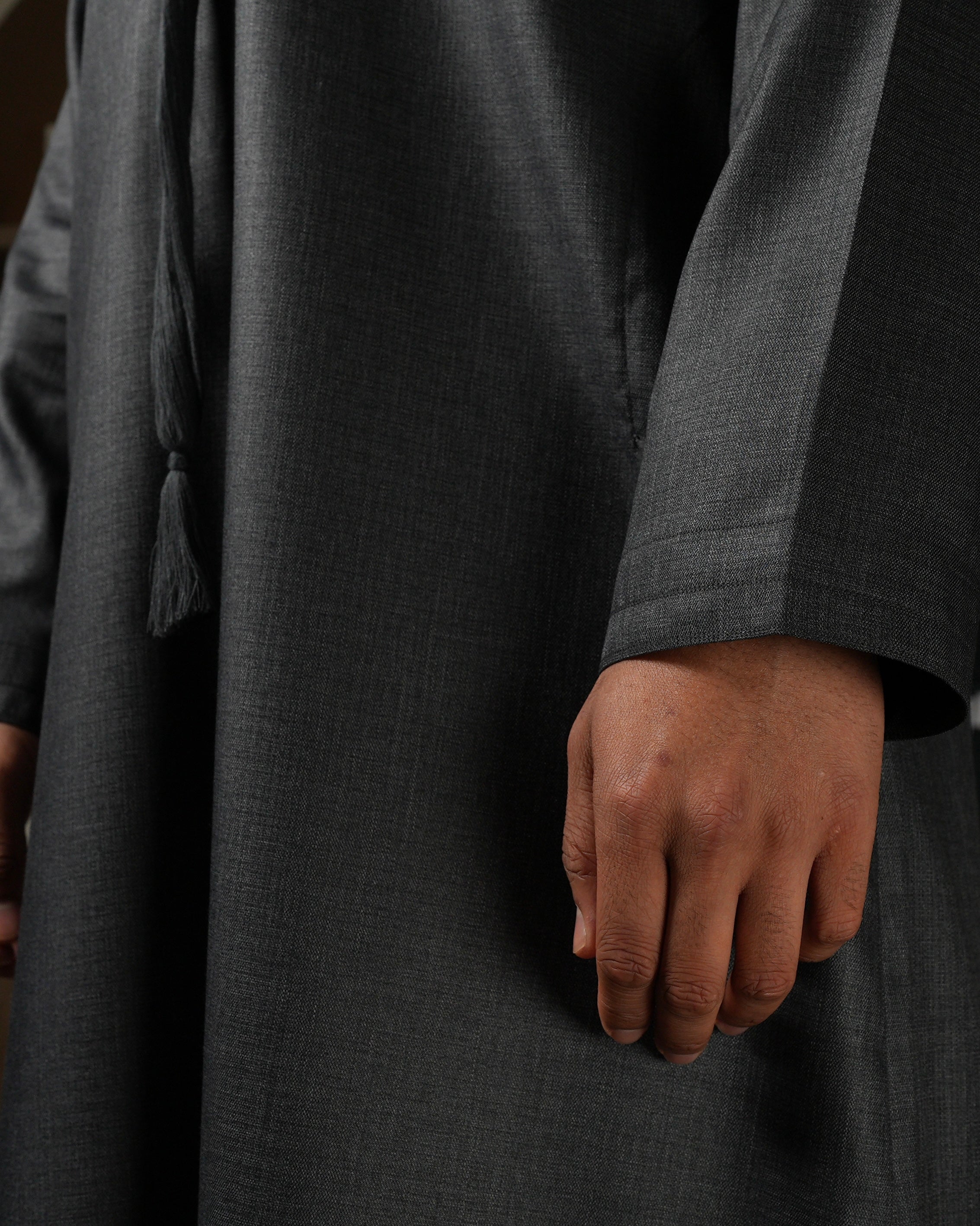 Cashmere Charcoal Emirati Thobe