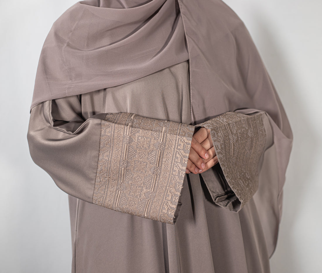 Ivory Jacquard Geometric Abaya