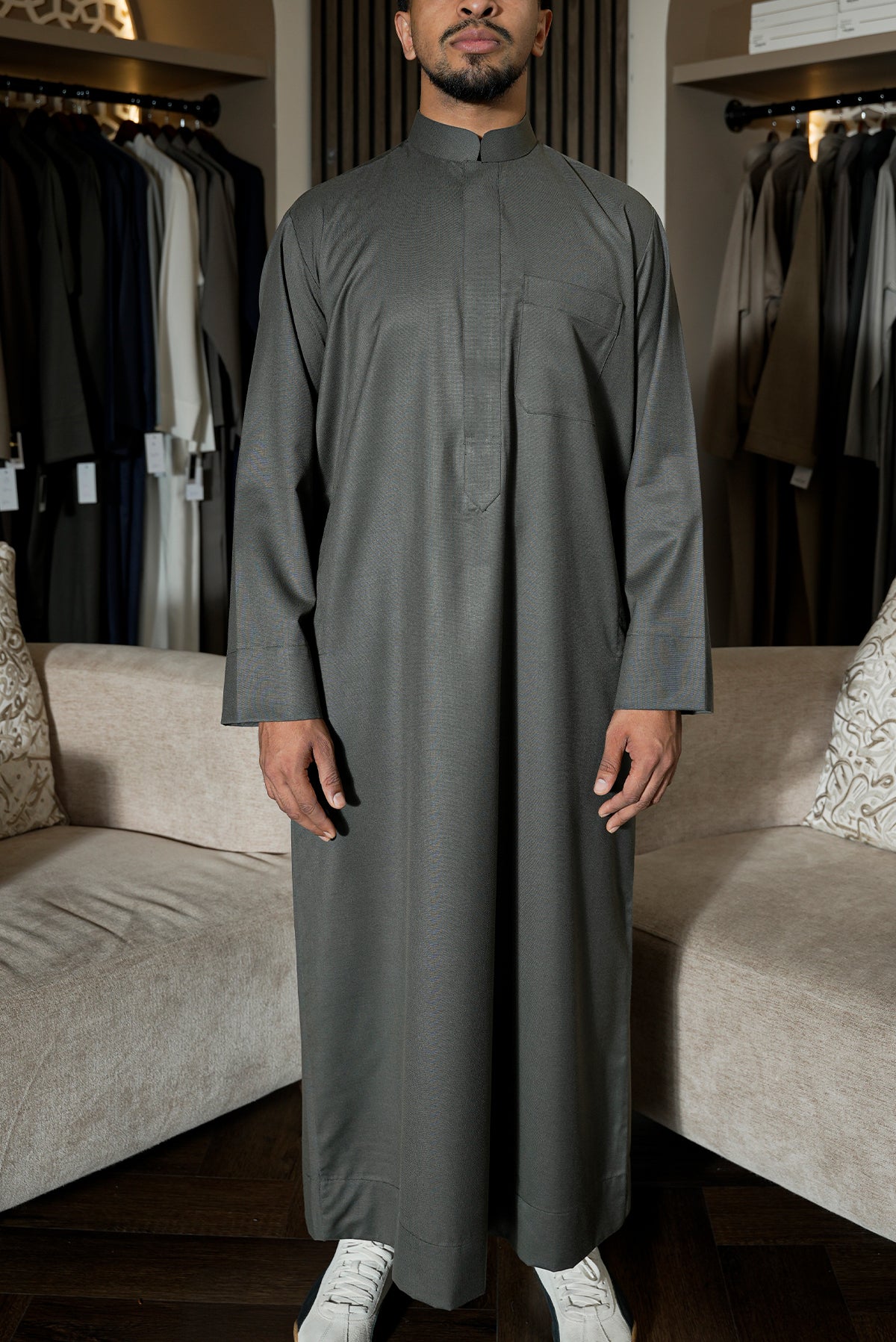 Olive Kuwaiti Thobe