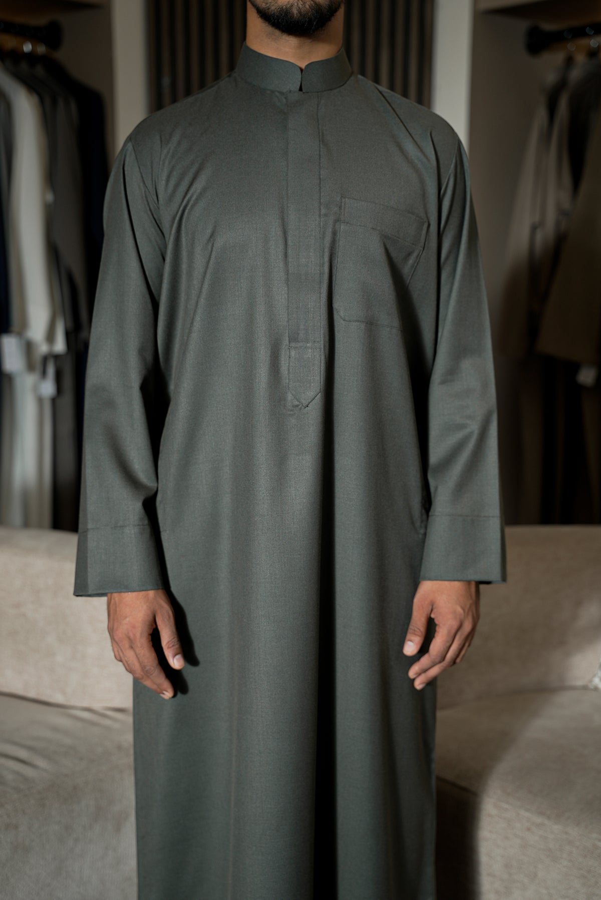 Olive Kuwaiti Thobe