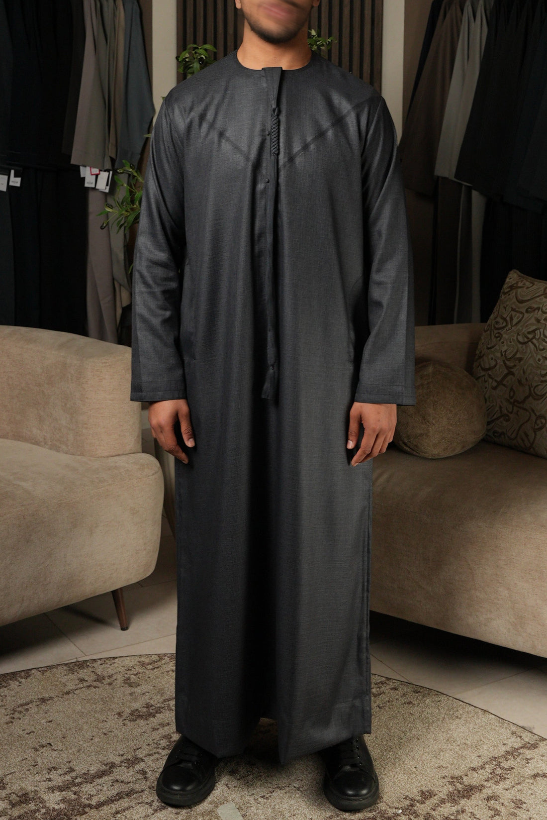 Cashmere Charcoal Emirati Thobe