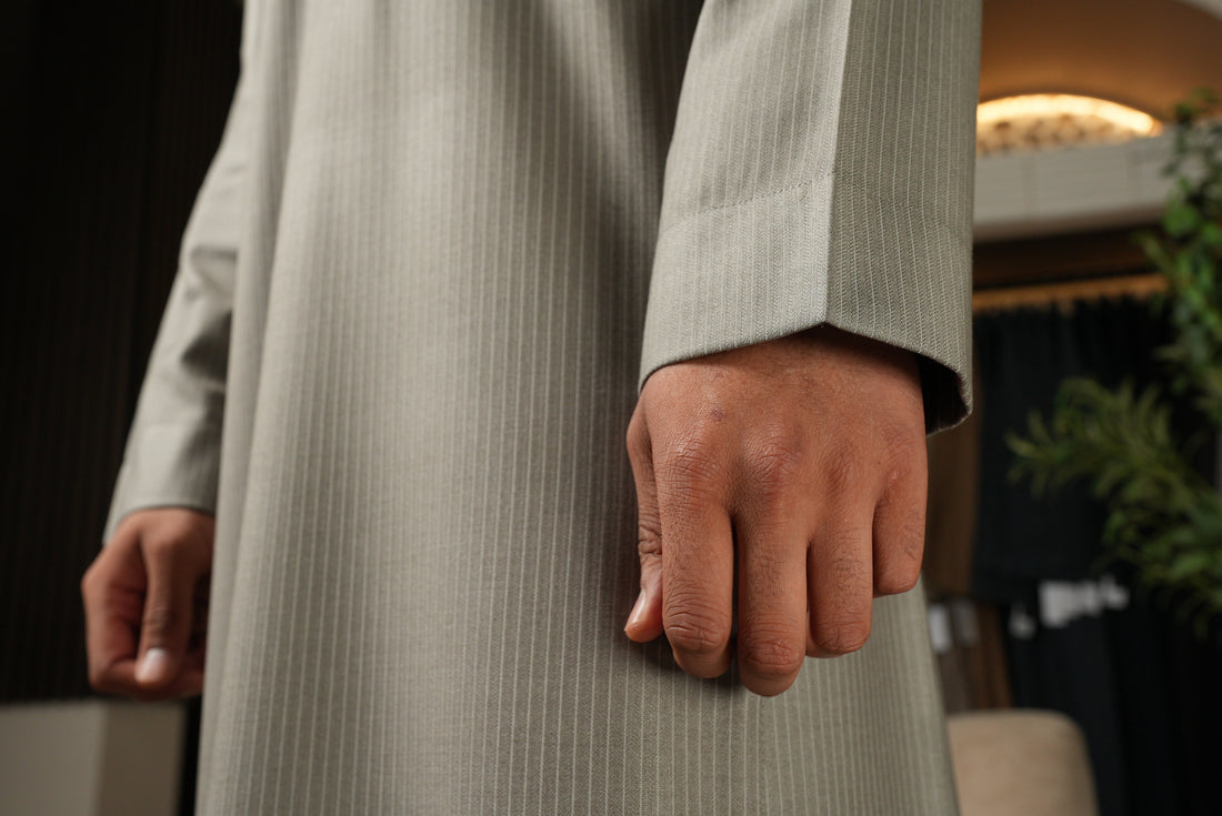 Saudi Silver Pinstripe Winter Thobe