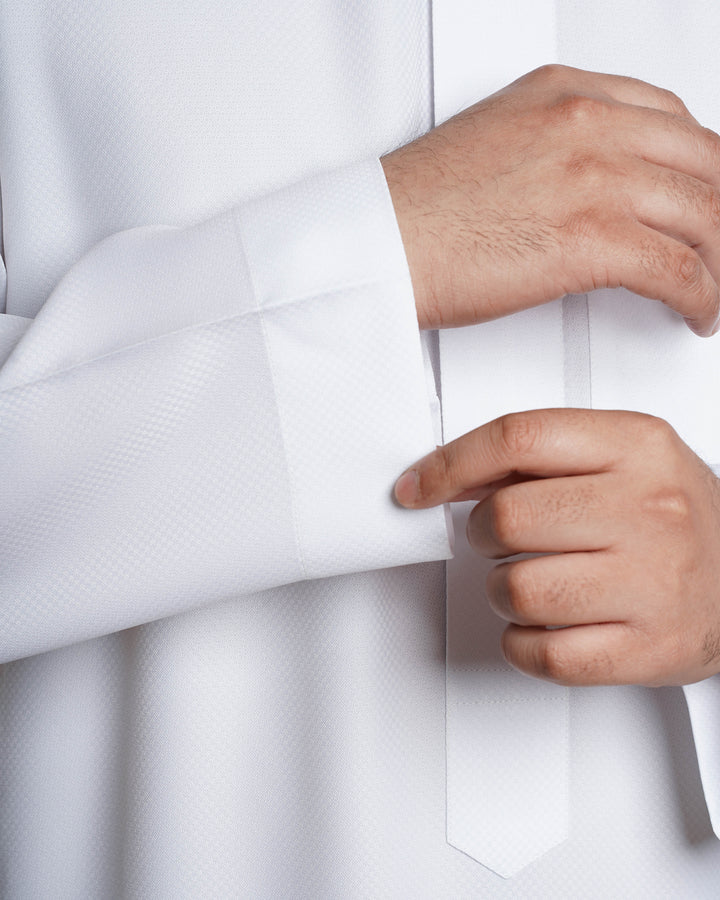 Classic White Diamond Thobe