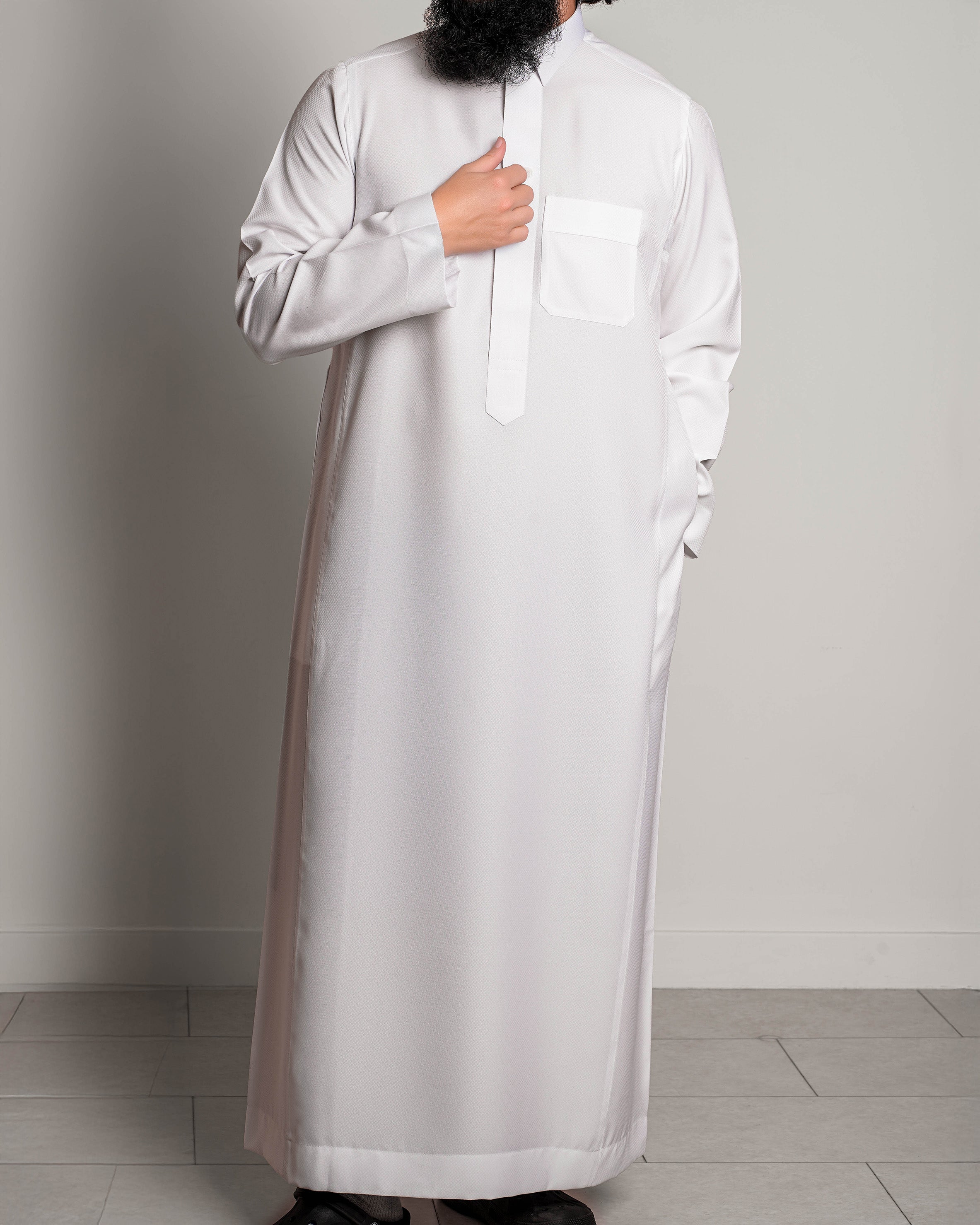 Classic White Diamond Thobe
